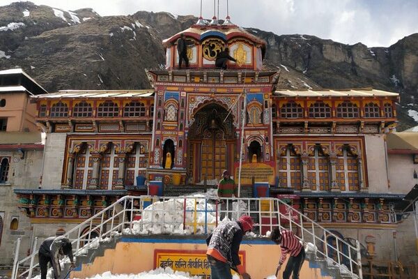 चार धाम यात्रा पर प्रतिबंध हटाए जाने की खबर