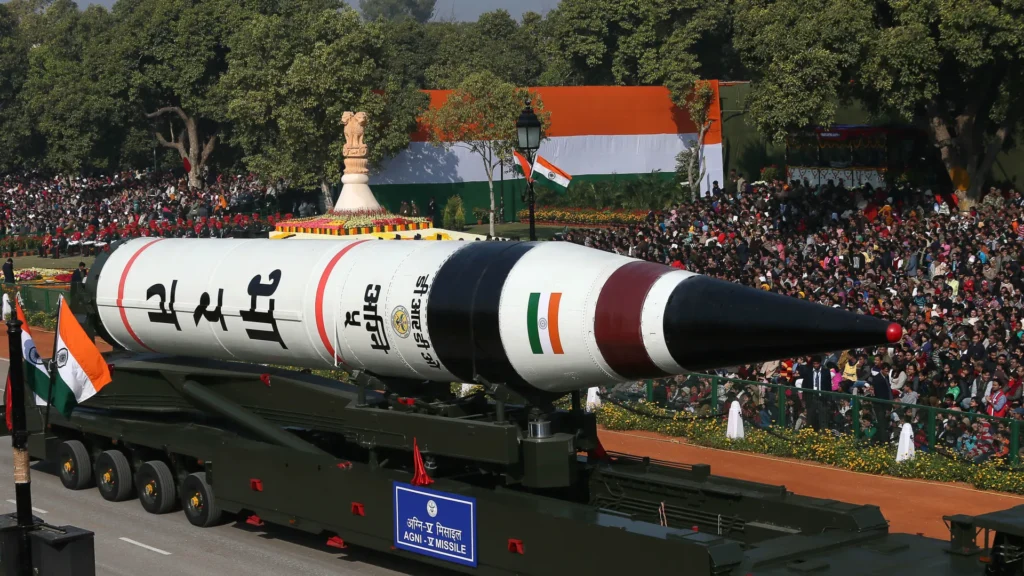 अग्नि-1 और पृथ्वी-2 मिसाइल परीक्षण की लाइव तस्वीर