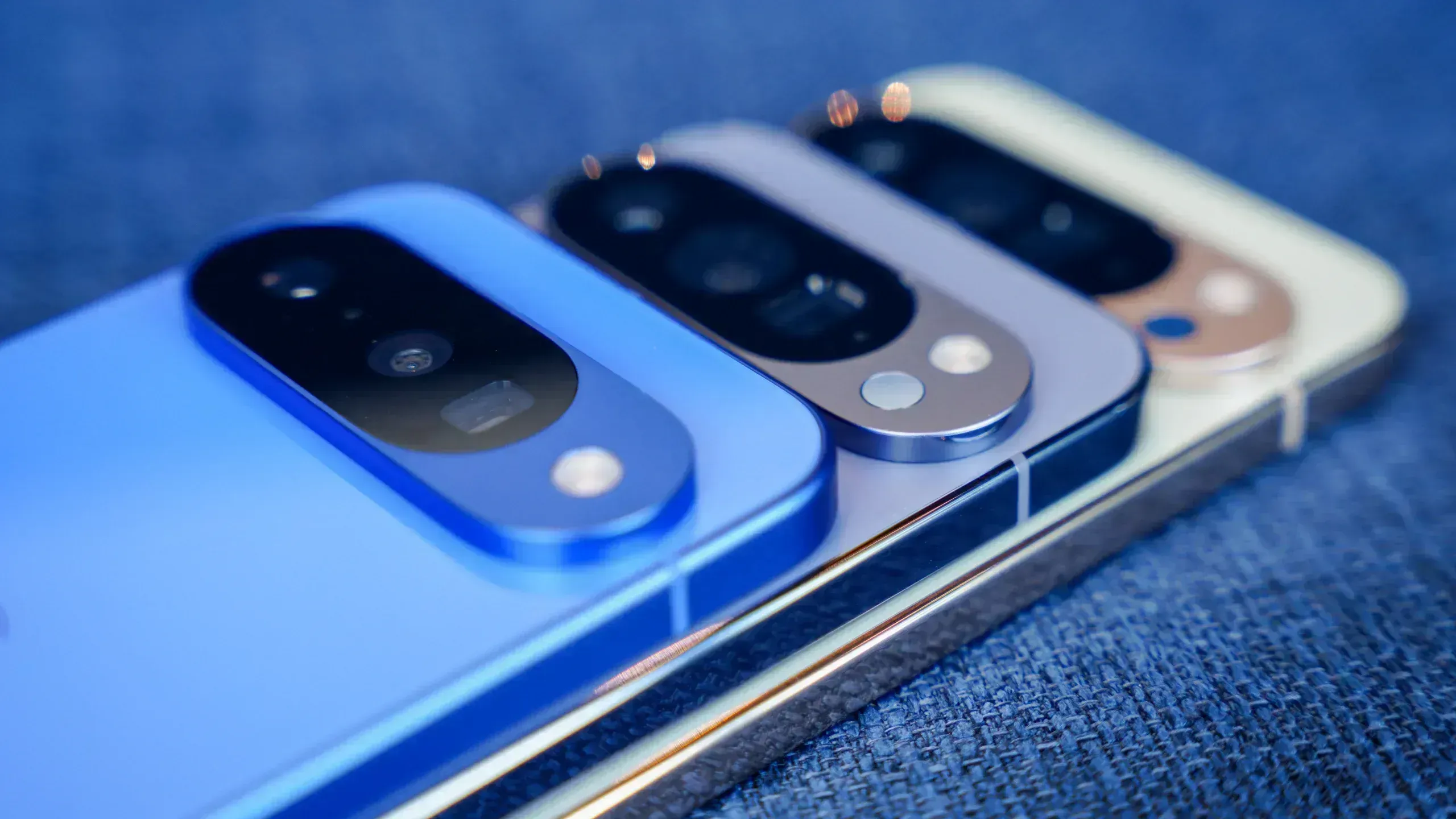 Google-Pixel-10-5G-Obsidian-Color-Mobile-Phone