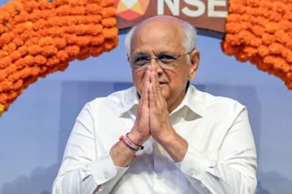 गुजरात मंत्रिमंडल विस्तार से पहले मंत्रियों ने इस्तीफा सौंपा