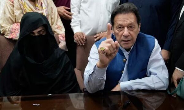 तौशाखाना भ्रष्टाचार मामला में इमरान खान और बुशरा बीबी को 17 साल जेल