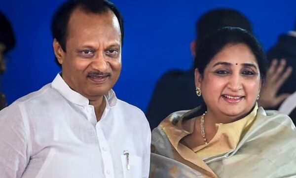 सुनेत्रा पवार डिप्टी CM पद की शपथ से पहले शरद पवार ने जल्दबाज़ी पर सवाल उठाए।